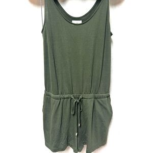 Women’s olive green romper size m pockets spaghetti straps. - non adjustable